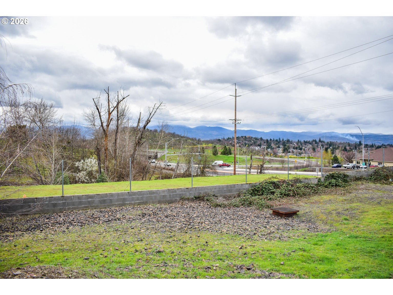 3010 Lone Pine Road Medford, OR 97504 - Photo 8 of 10