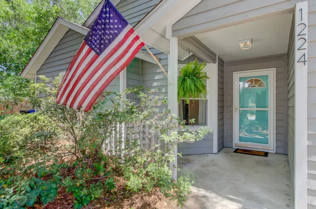 $674,900 | 1224 Decoy Court, Mount Pleasant, SC 29464