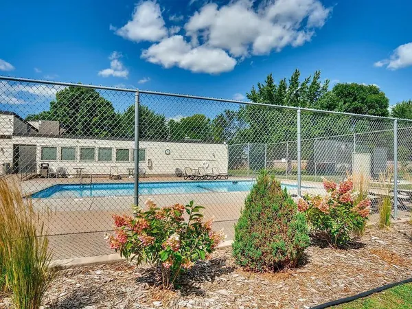 $99,655 | 7332 72nd Lane North, Brooklyn Park, MN 55428