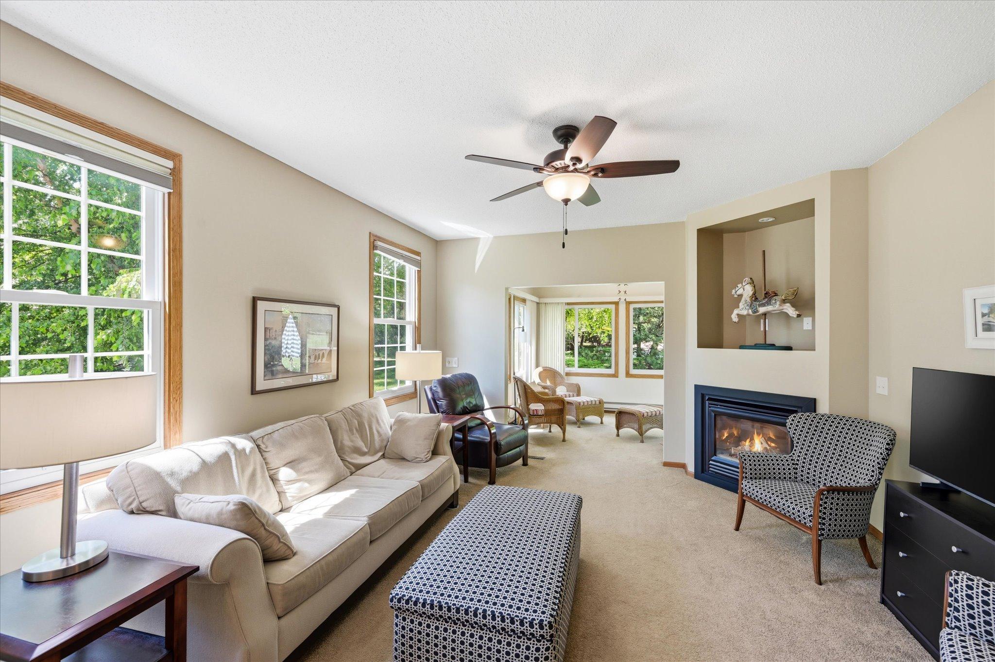 2446 Autumn Ridge Court Chanhassen, MN 55317 - Photo 6 of 28