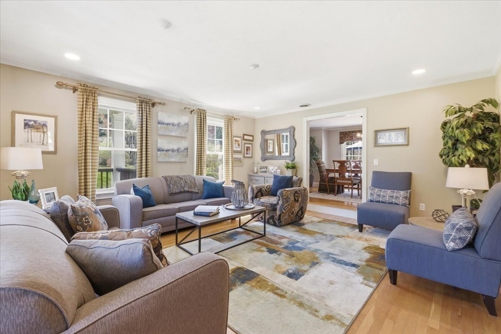 58 Cedar Street Walpole, MA 02081 - Photo 13 of 38