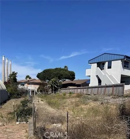 1151 Main Morro Bay, CA 93442 - Photo 3 of 3 a view of a chairs and table in the patio