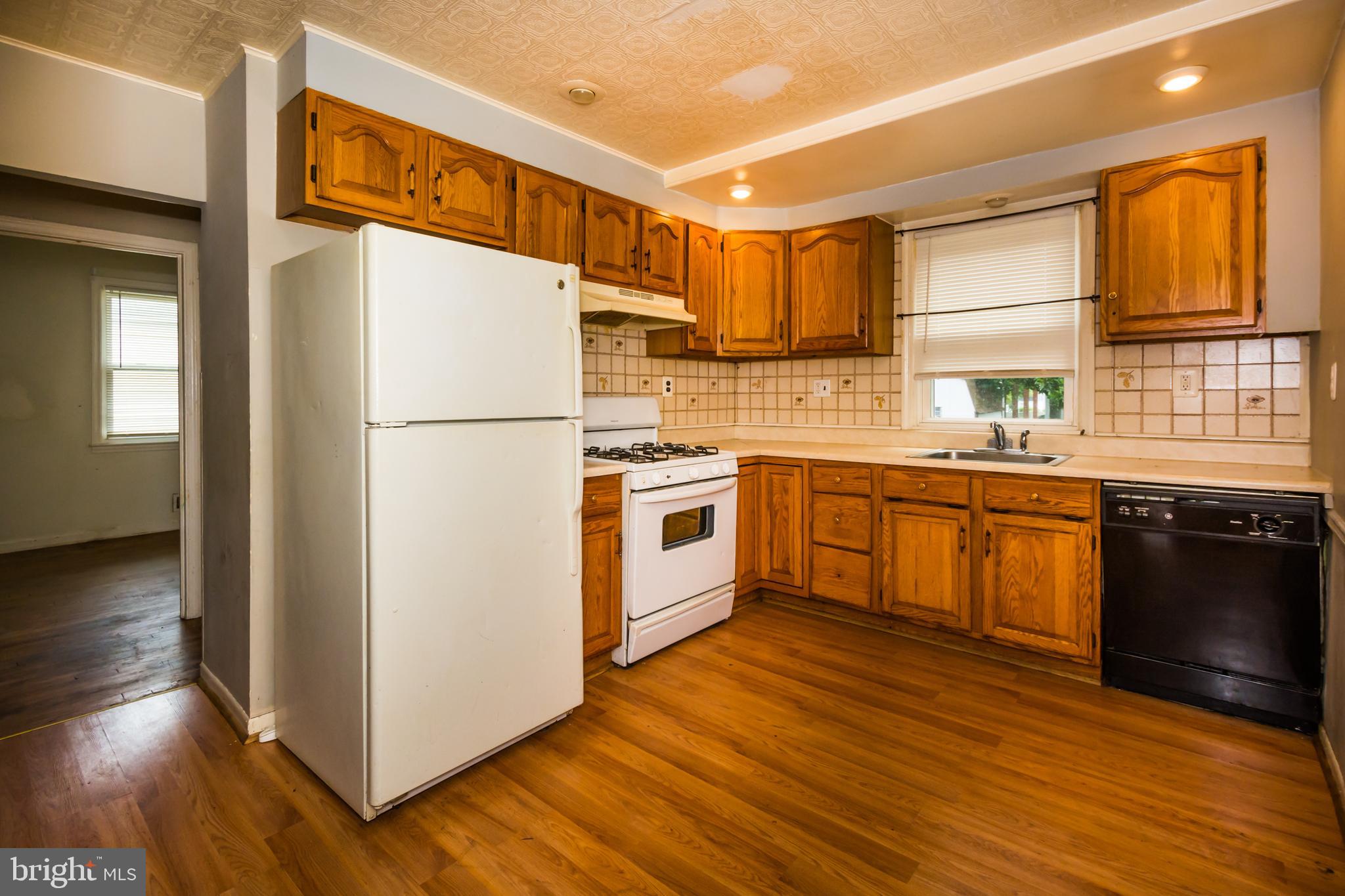2609 Plainfield Road Dundalk, MD 21222 - Photo 11 of 34 Kitchen