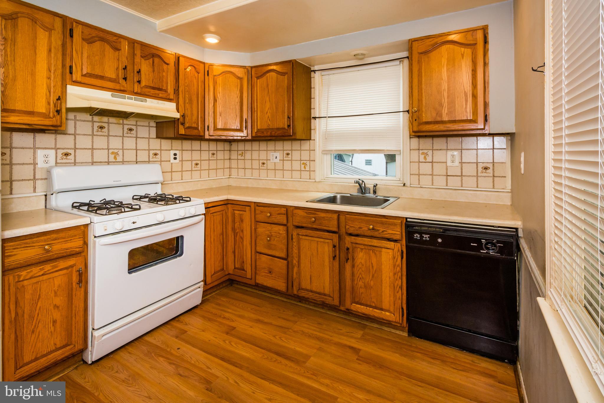 2609 Plainfield Road Dundalk, MD 21222 - Photo 12 of 34 Kitchen