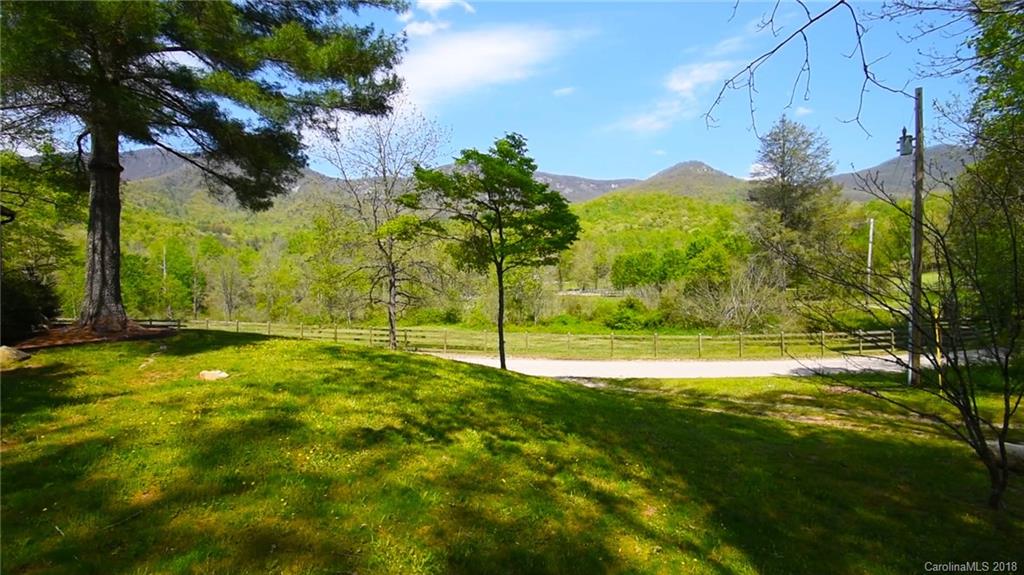 5501 Tessentee Road Franklin, NC 28734 - Photo 11 of 31 Gallery Image 11