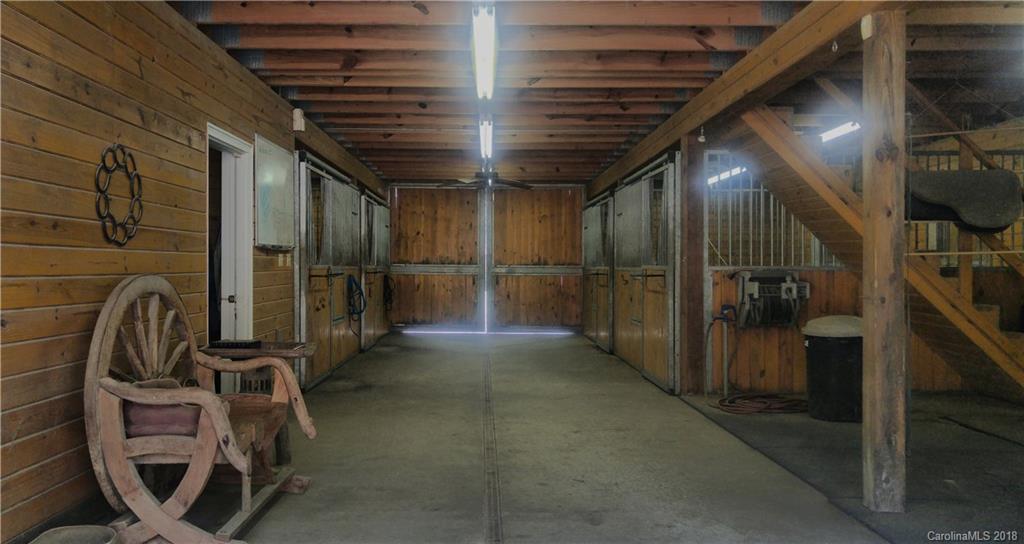 5501 Tessentee Road Franklin, NC 28734 - Photo 18 of 31 Gallery Image 18