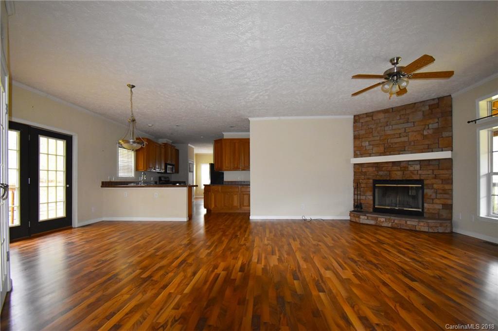 5501 Tessentee Road Franklin, NC 28734 - Photo 24 of 31 Gallery Image 24