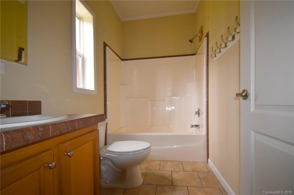 5501 Tessentee Road Franklin, NC 28734 - Photo 26 of 31 Gallery Image 26