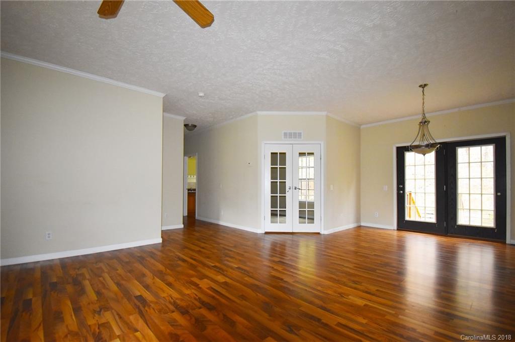 5501 Tessentee Road Franklin, NC 28734 - Photo 30 of 31 Gallery Image 30