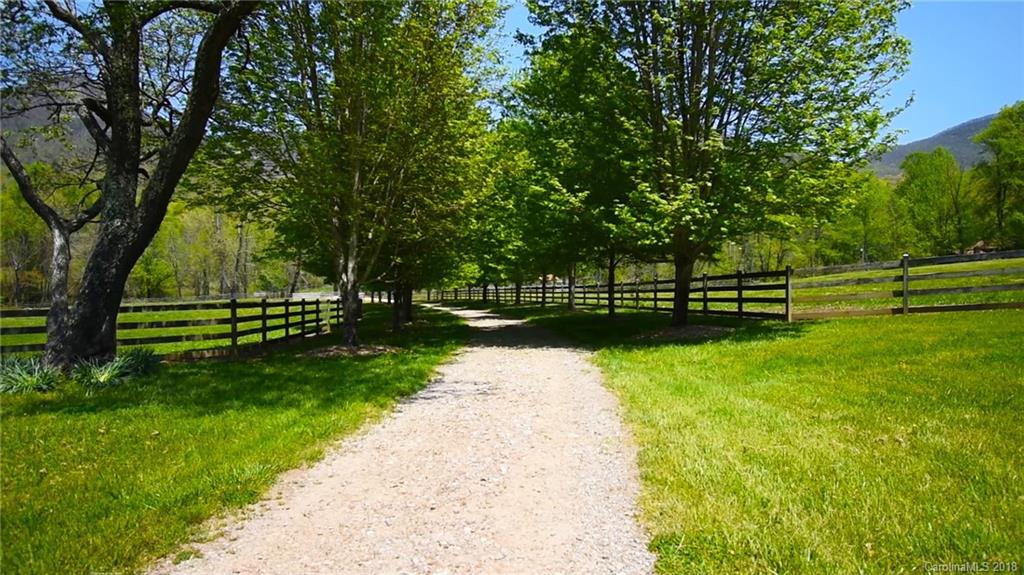 5501 Tessentee Road Franklin, NC 28734 - Photo 8 of 31 Gallery Image 8