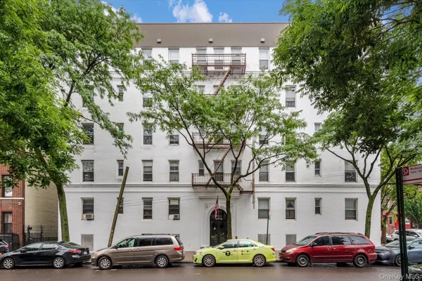 $370,000 | 37-75 64th Street, Unit 51 | Woodside