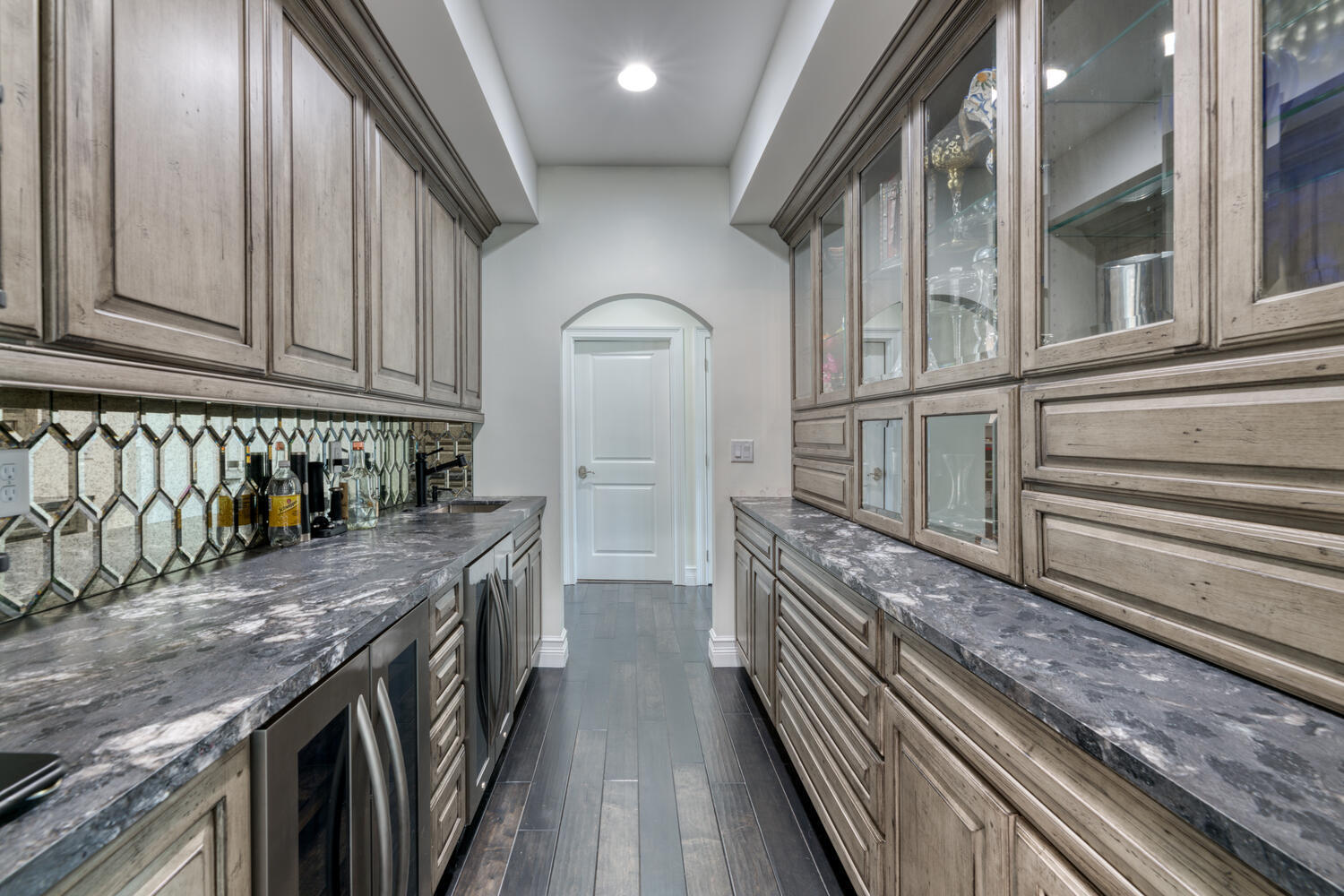 648 Riverside Road North Palm Beach, FL 33408 - Photo 11 of 63 BUTLER'S PANTRY