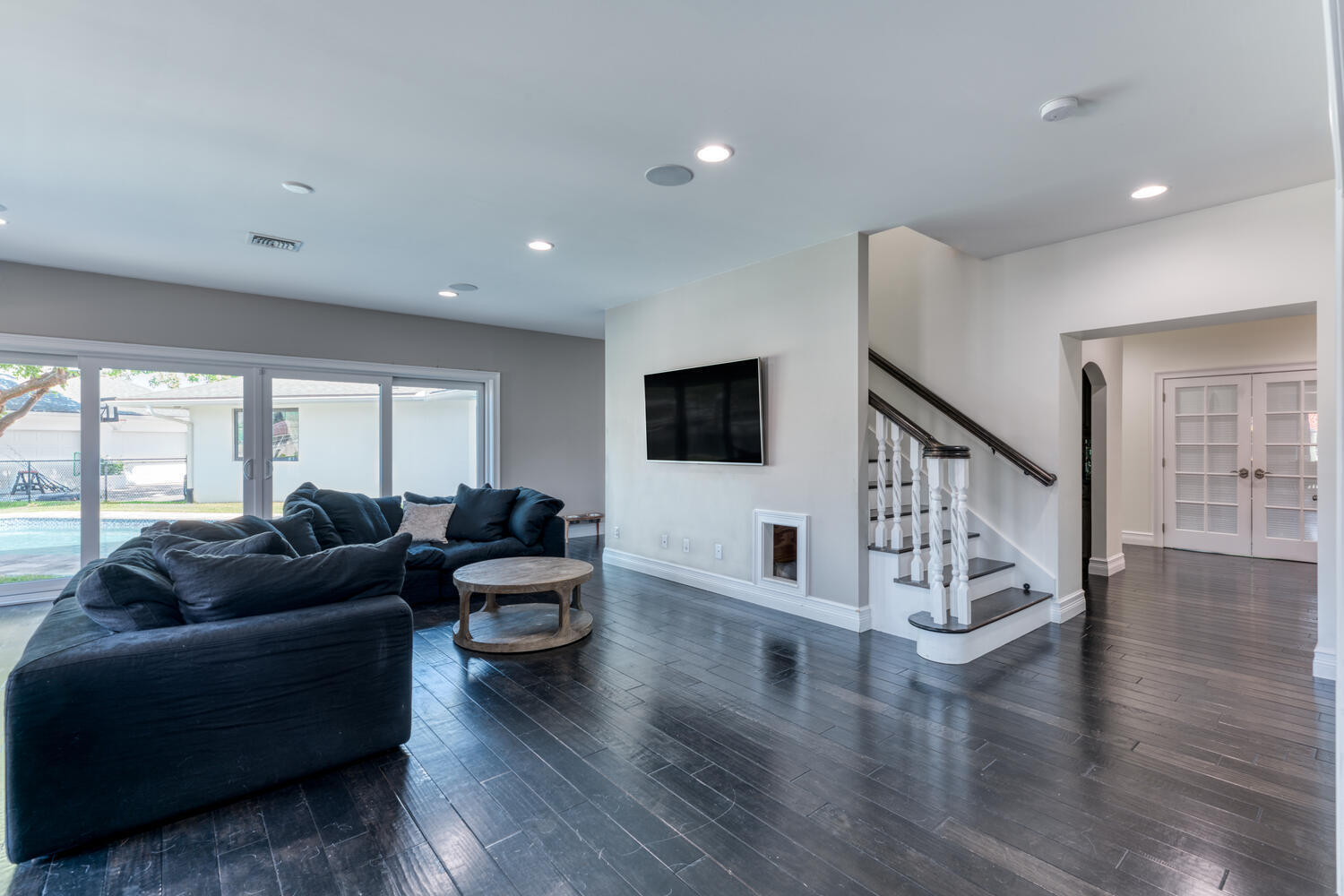 648 Riverside Road North Palm Beach, FL 33408 - Photo 15 of 63 FAMILY ROOM