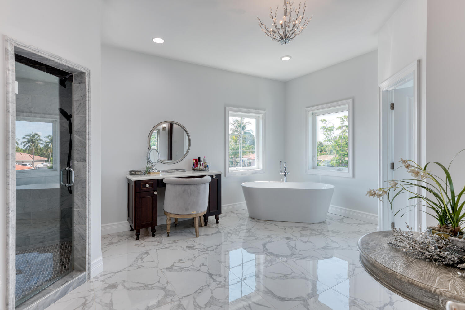 648 Riverside Road North Palm Beach, FL 33408 - Photo 18 of 63 MASTER BATH