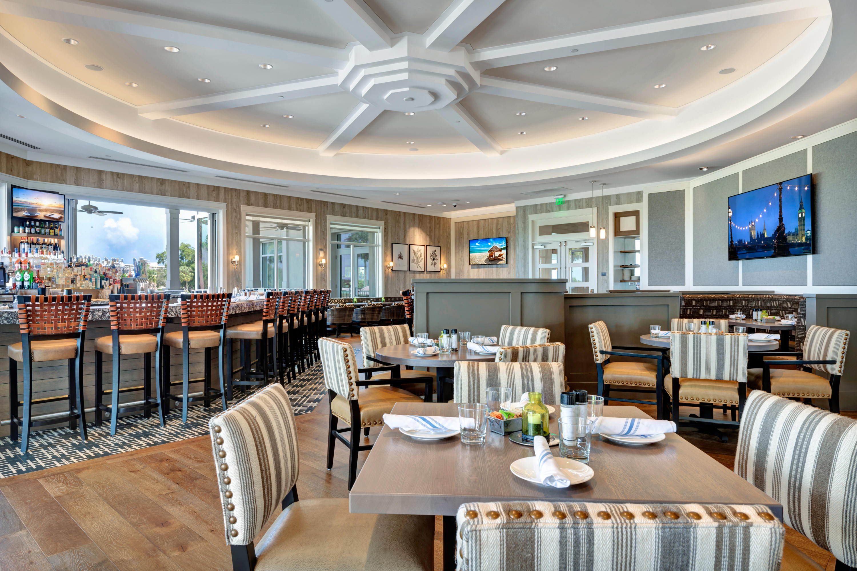 648 Riverside Road North Palm Beach, FL 33408 - Photo 42 of 63 NORTH PALM BEACH COUNTRY CLUB RESTAURANT