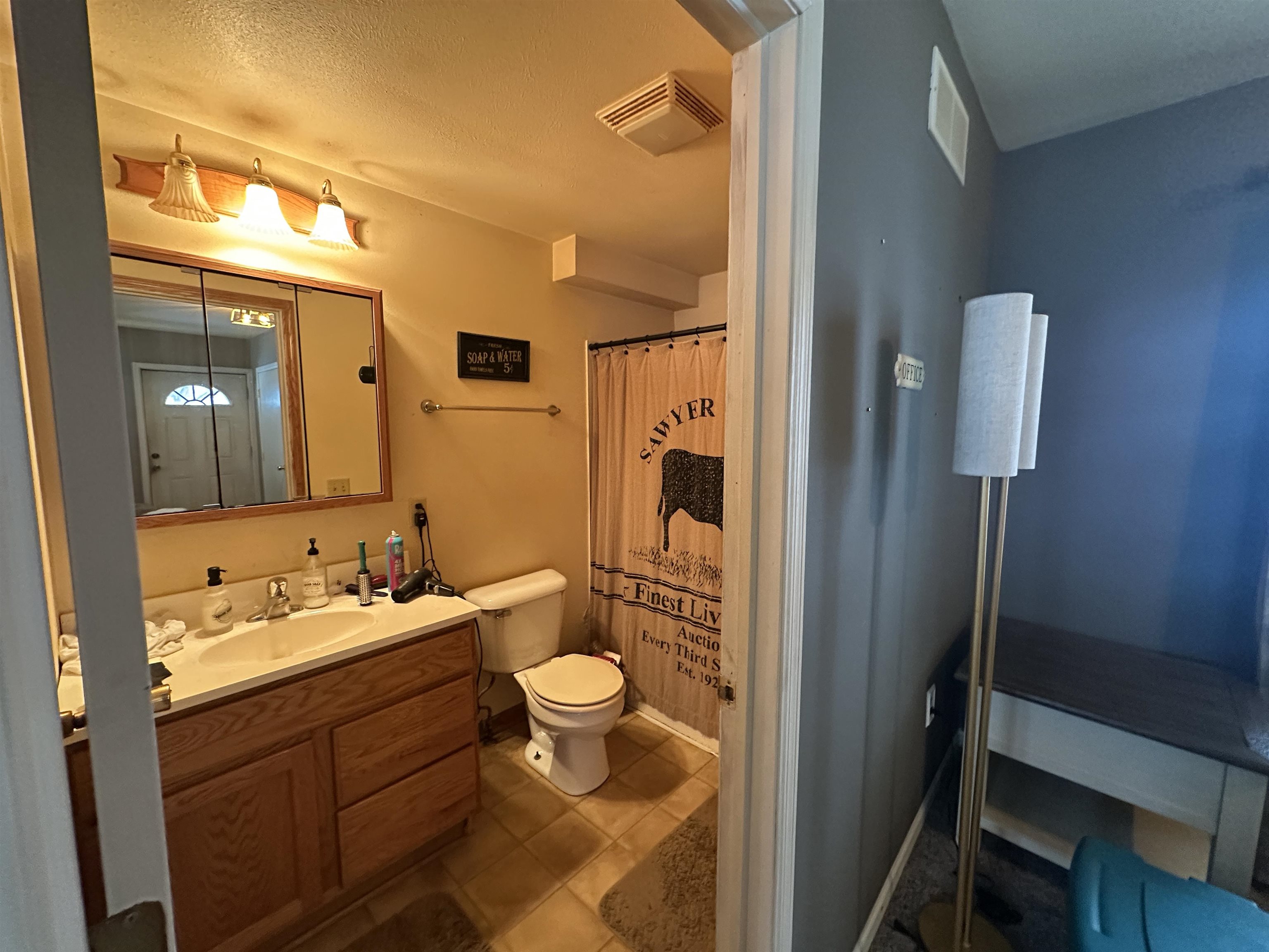 328 Vernon Avenue Beloit, WI 53511 - Photo 22 of 39