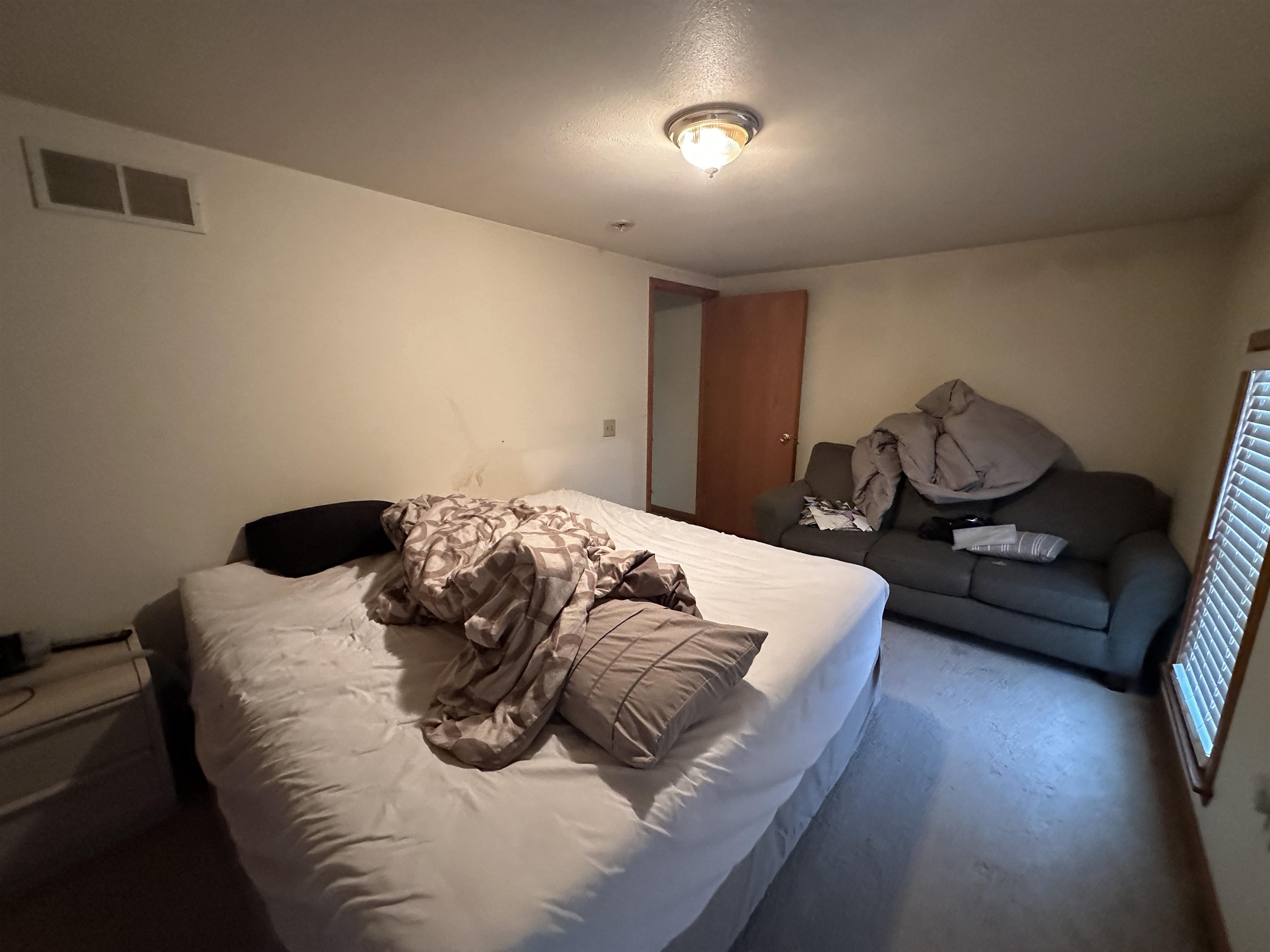 328 Vernon Avenue Beloit, WI 53511 - Photo 27 of 39