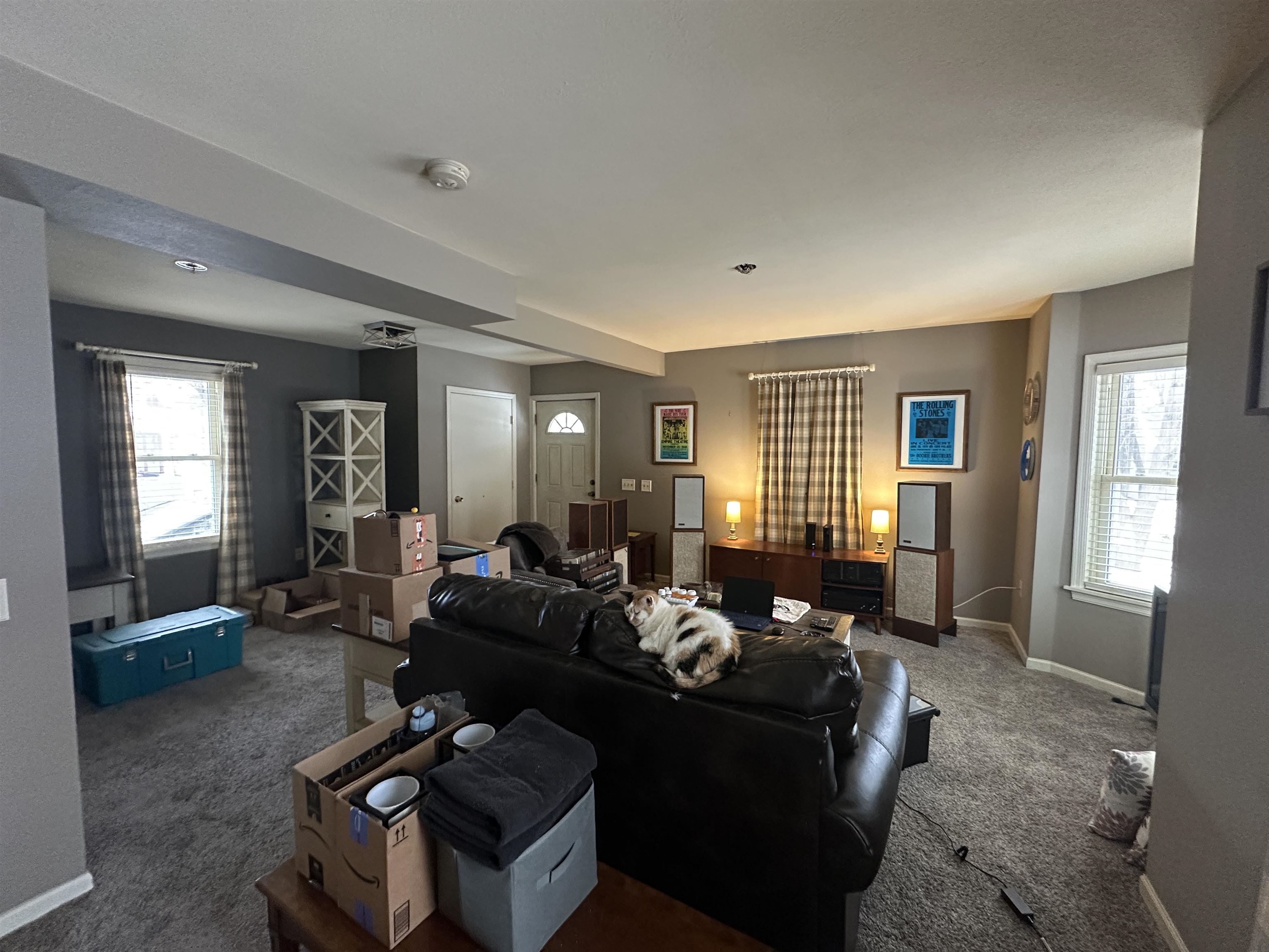 328 Vernon Avenue Beloit, WI 53511 - Photo 3 of 39