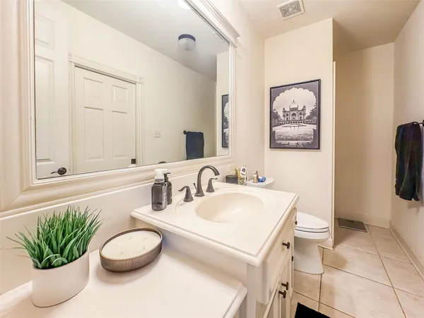 $5,400 | 38 East Thymewood Place, The Woodlands, TX 77382