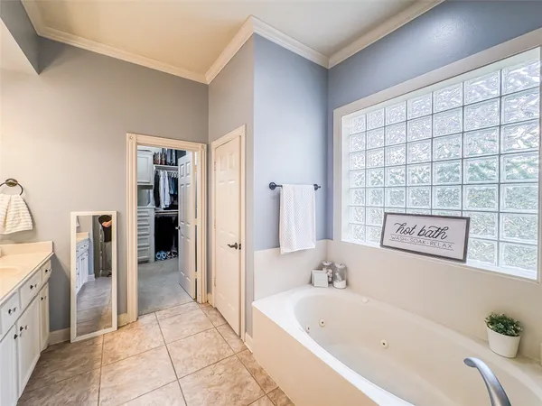 $5,400 | 38 East Thymewood Place, The Woodlands, TX 77382