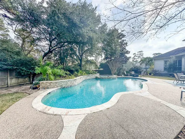 $5,400 | 38 East Thymewood Place, The Woodlands, TX 77382