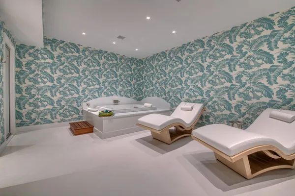 $450,000 | Undisclosed Address, Sagaponack, NY 11962