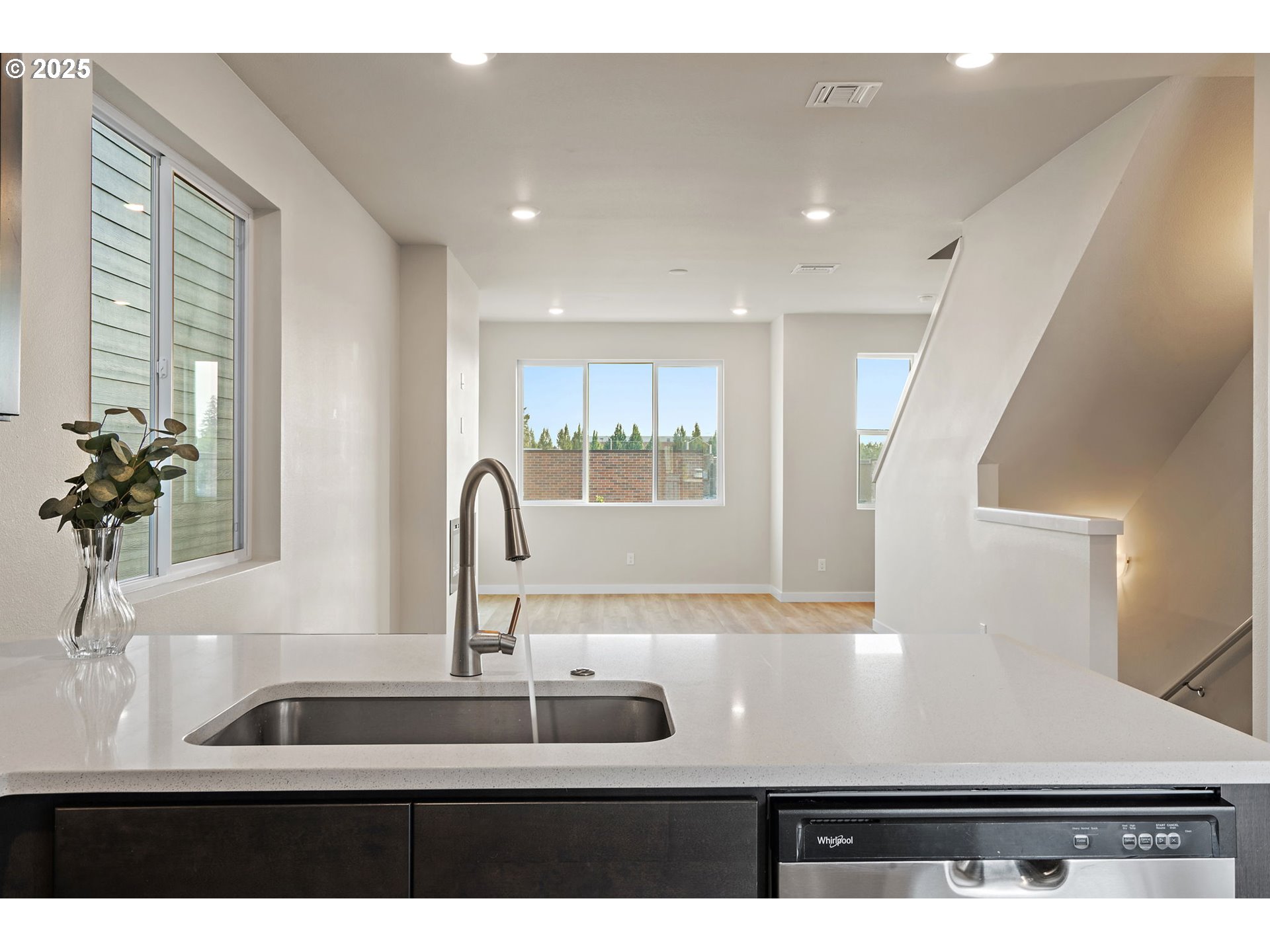 4124 East Labish Lane Newberg, OR 97132 - Photo 16 of 31 Kitchen