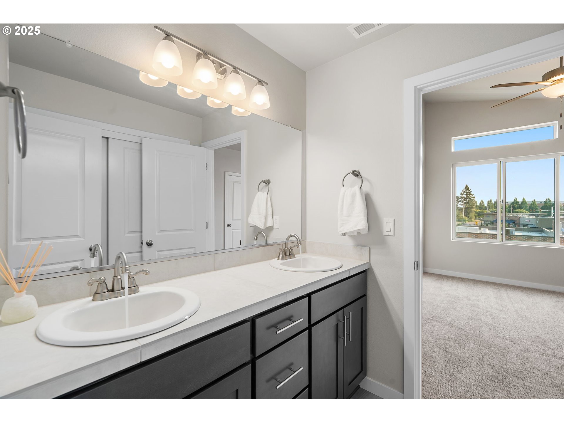 4124 East Labish Lane Newberg, OR 97132 - Photo 21 of 31 Bathroom