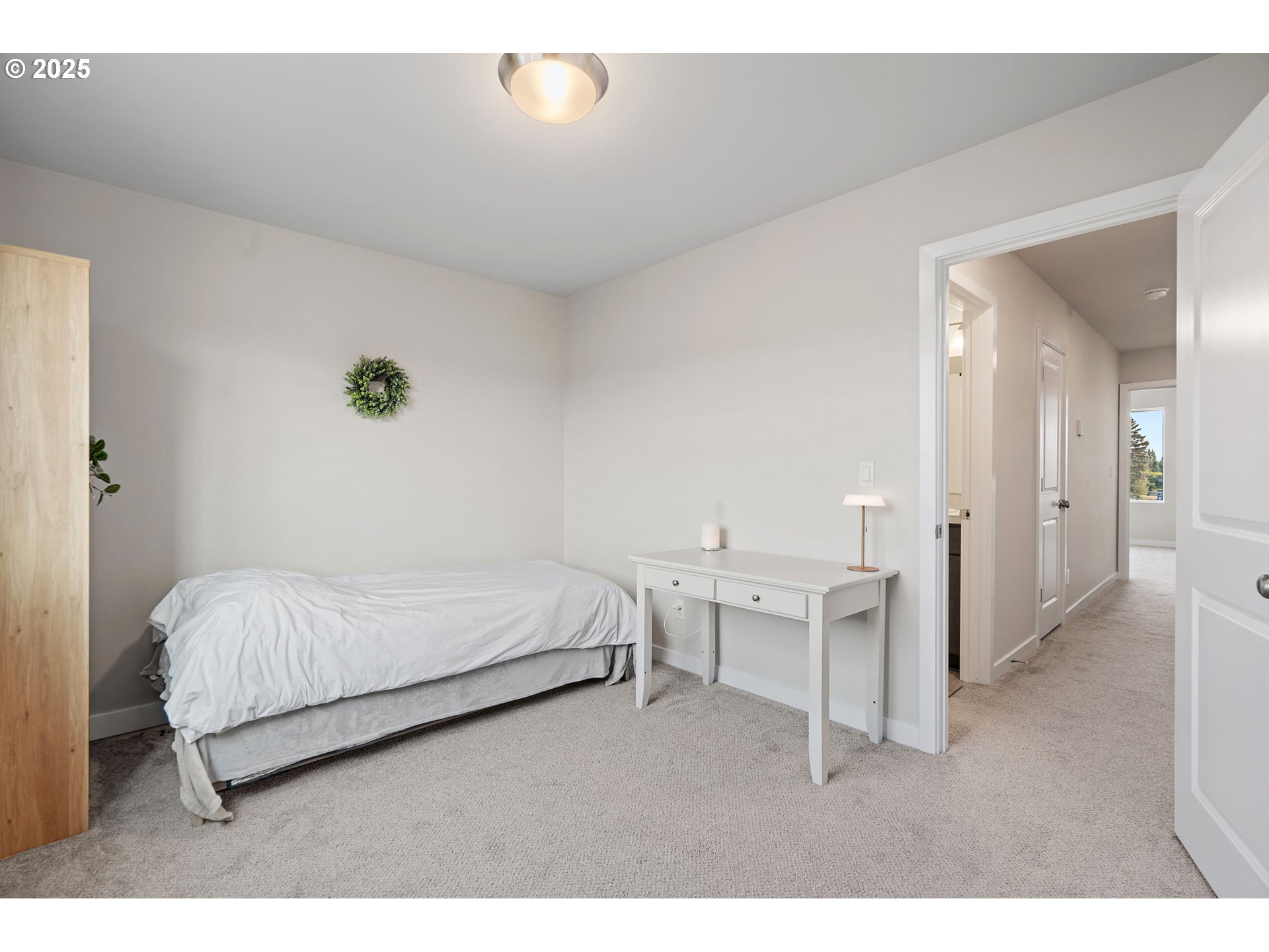 4124 East Labish Lane Newberg, OR 97132 - Photo 24 of 31 Bedroom