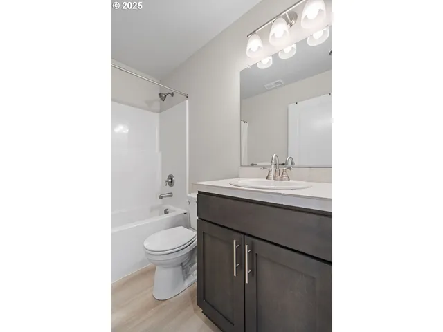 $425,000 | 4124 East Labish Lane, Newberg, OR 97132