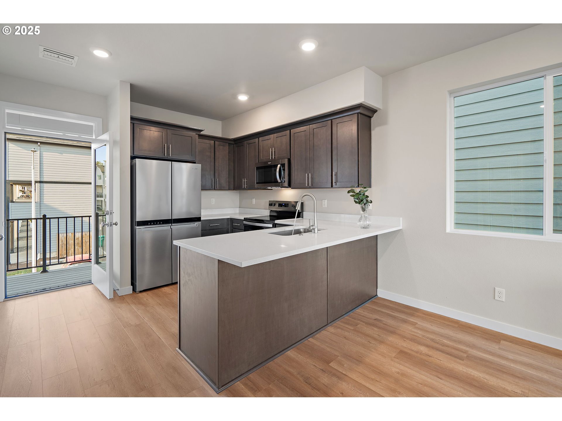 4124 East Labish Lane Newberg, OR 97132 - Photo 9 of 31 Kitchen