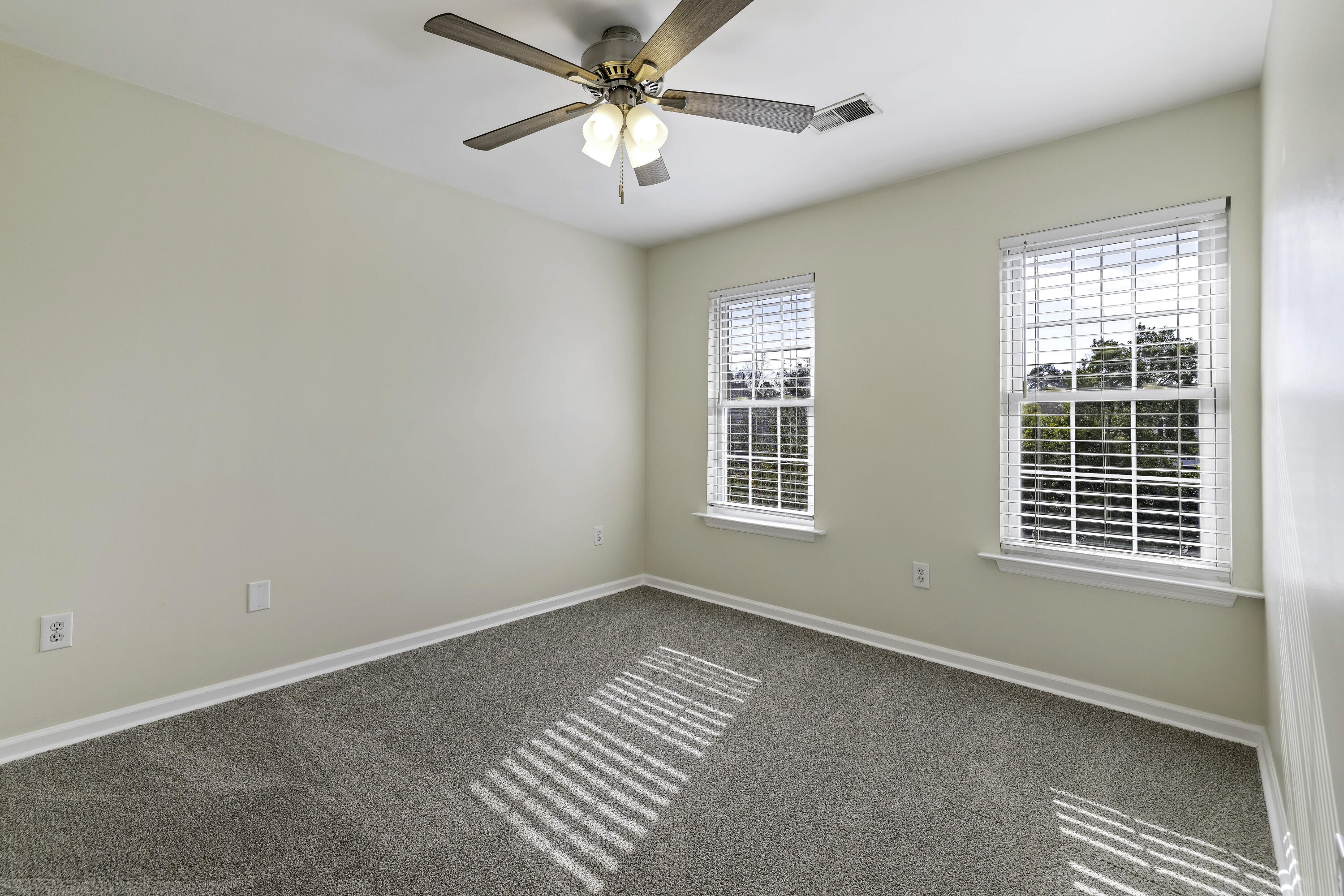 1536 Vantage Point Mount Pleasant, SC 29464 - Photo 11 of 18 3RD BEDROOM