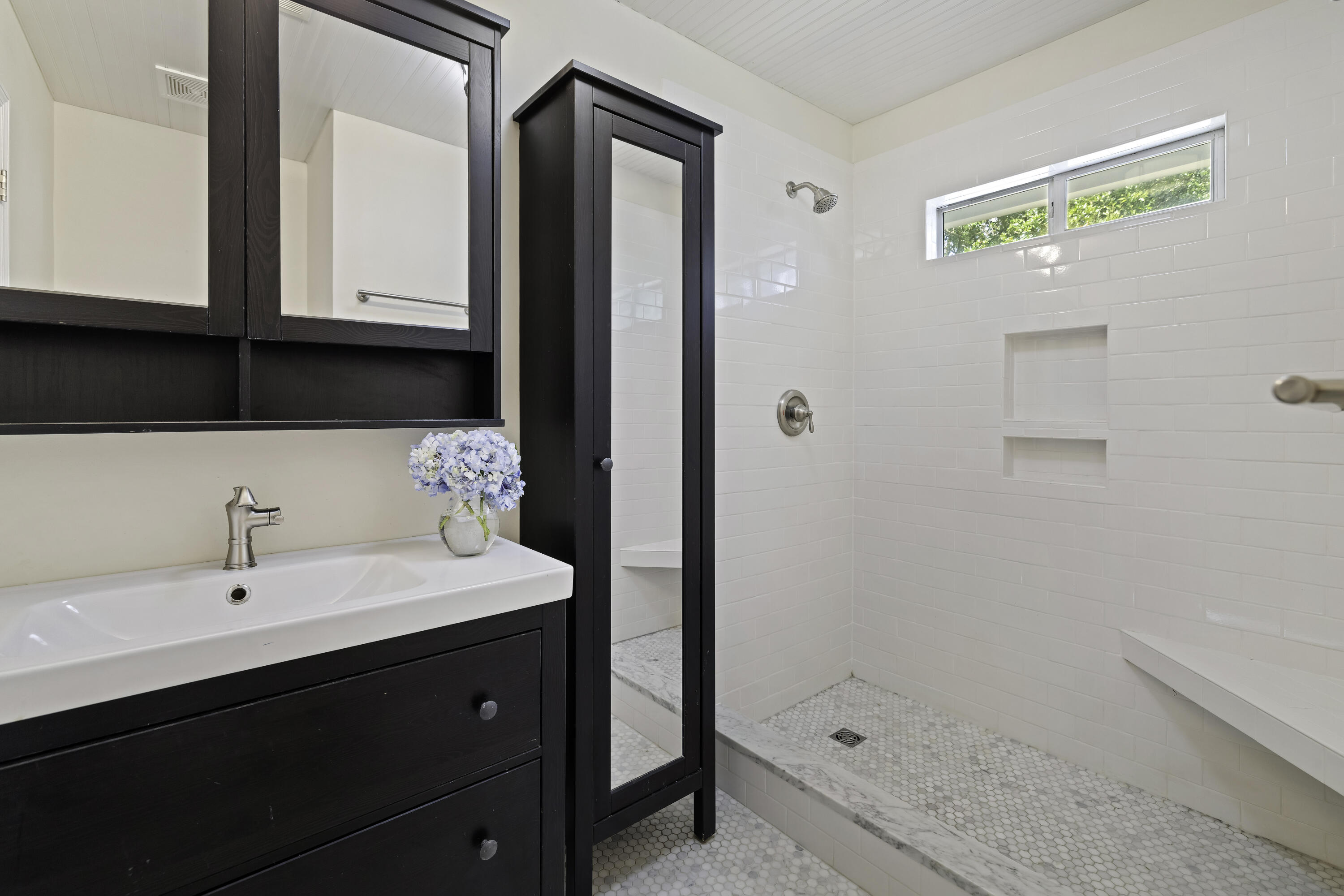 1536 Vantage Point Mount Pleasant, SC 29464 - Photo 14 of 18 PRIMARY EN-SUITE