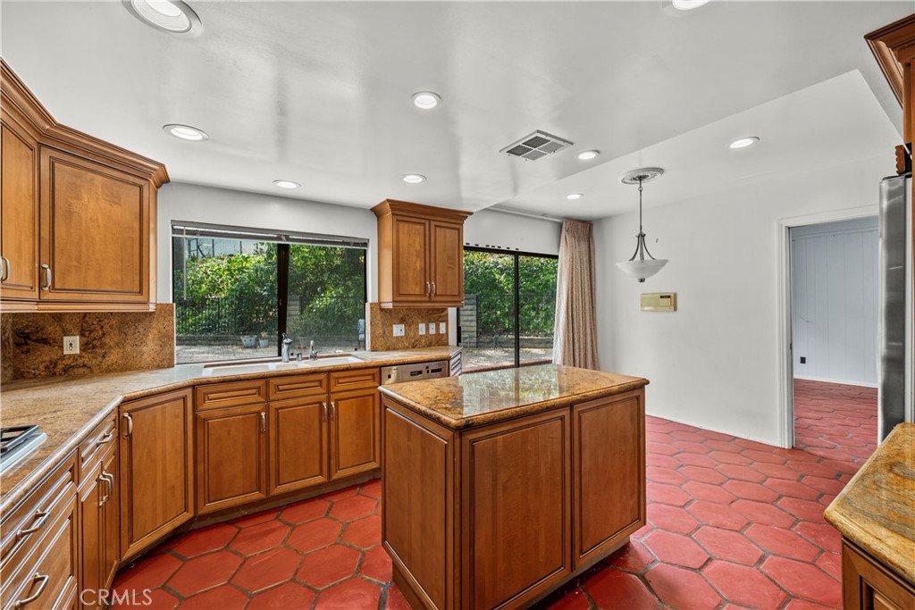 4444 Rochelle Place Encino, CA 91316 - Photo 20 of 55 Gallery Image 20