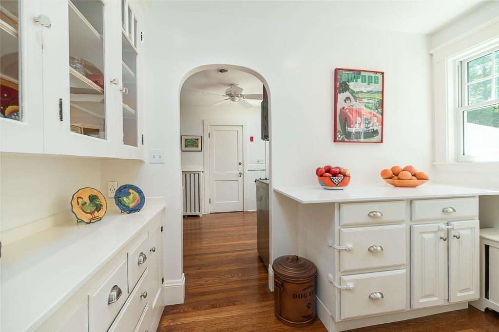 36 Nason Road Swampscott, MA 01907 - Photo 8 of 42 Gallery Image 8