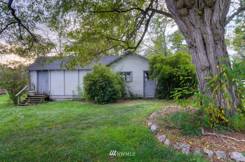 8591 Northeast Eglon Road Kingston, WA 98346 - Photo 4 of 21 Gallery Image 4