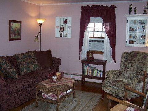 333 Maple Street Bangor, ME 04401 - Photo 10 of 15 Living Room.