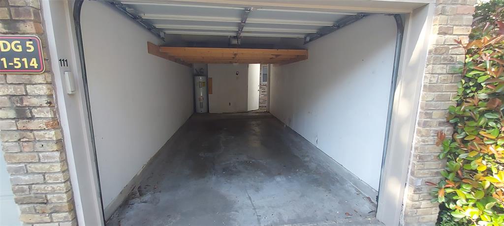 7340 Skillman Street, Unit 512 Dallas, TX 75231 - Photo 14 of 15 a view of entryway