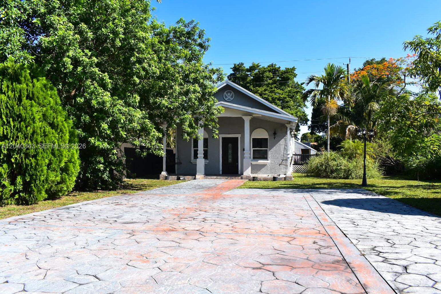 2218 Harding Street Hollywood, FL 33020 - Photo 6 of 105