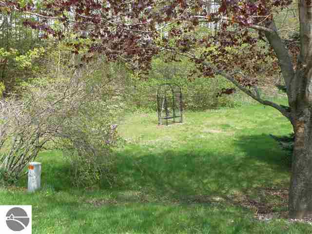 6575 Hunt Road Arcadia, MI 49613 - Photo 29 of 36 1791779-28.JPG
