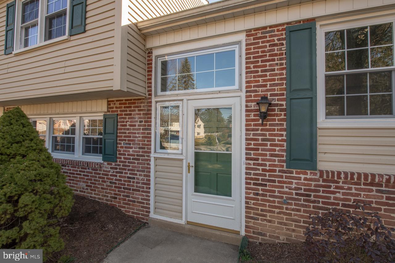 6 Pine Road Malvern, PA 19355 - Photo 2 of 33 Gallery Image 2