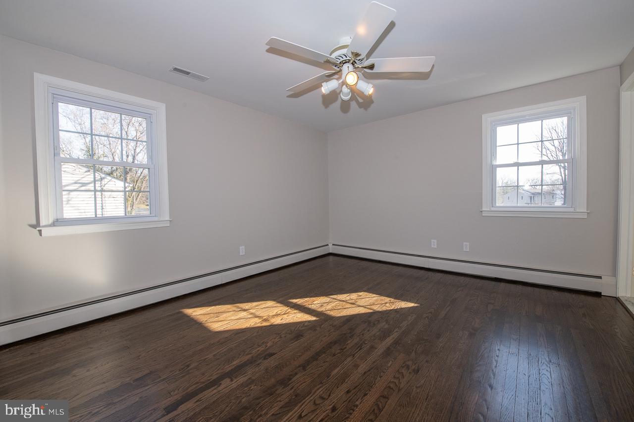 6 Pine Road Malvern, PA 19355 - Photo 14 of 33 Master bedroom
