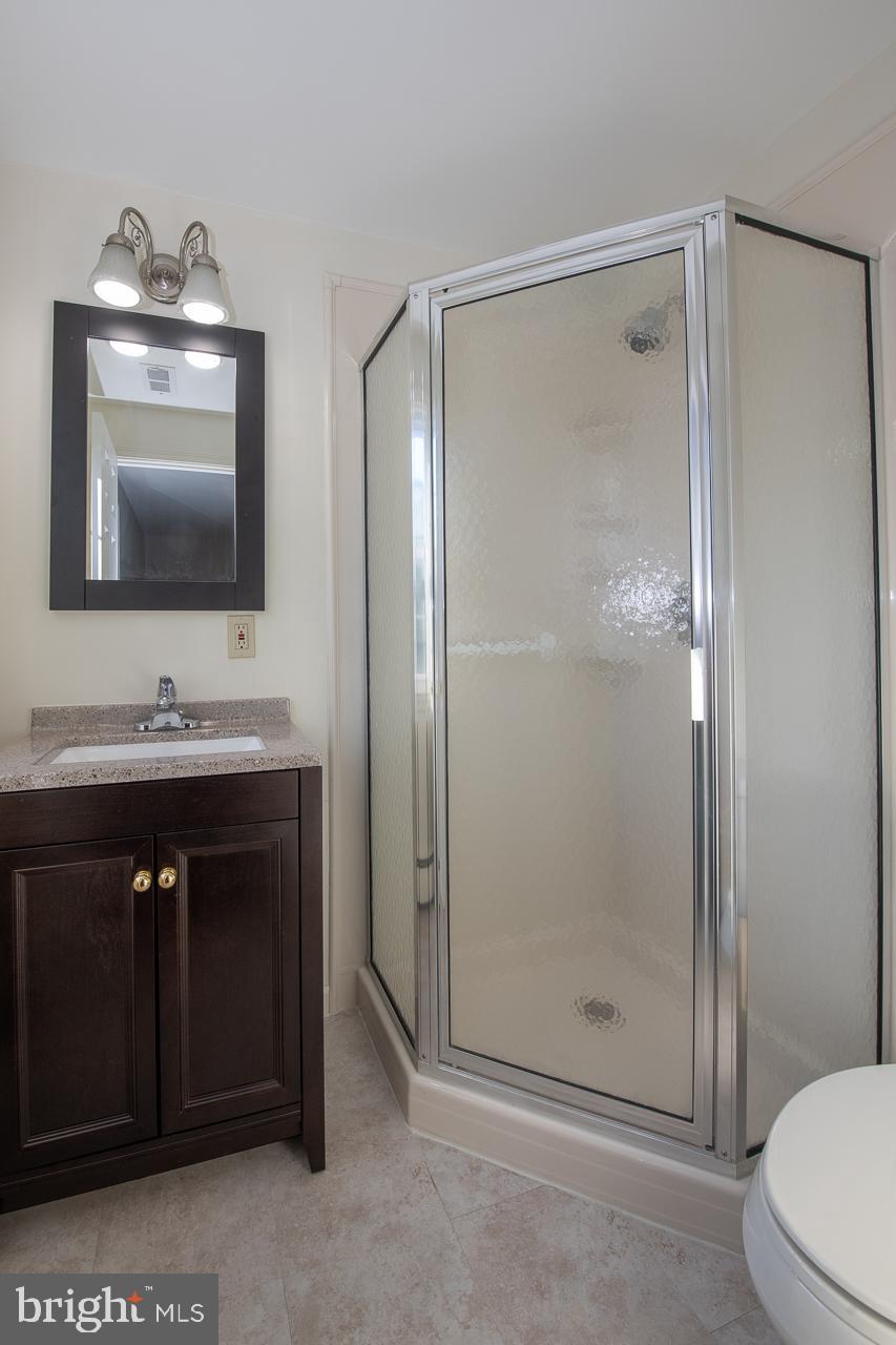 6 Pine Road Malvern, PA 19355 - Photo 16 of 33 Master Bathroom