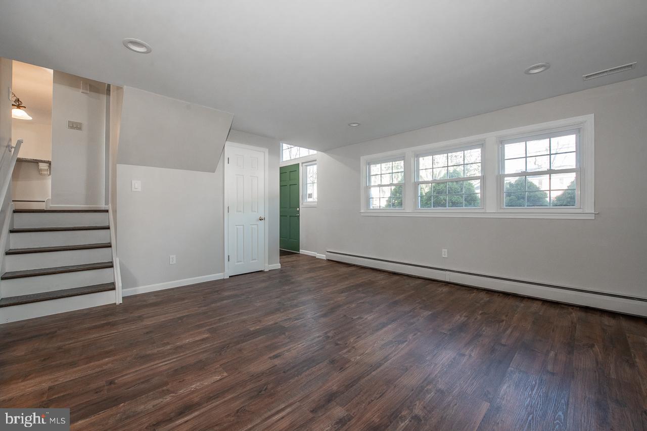 6 Pine Road Malvern, PA 19355 - Photo 22 of 33 Family room