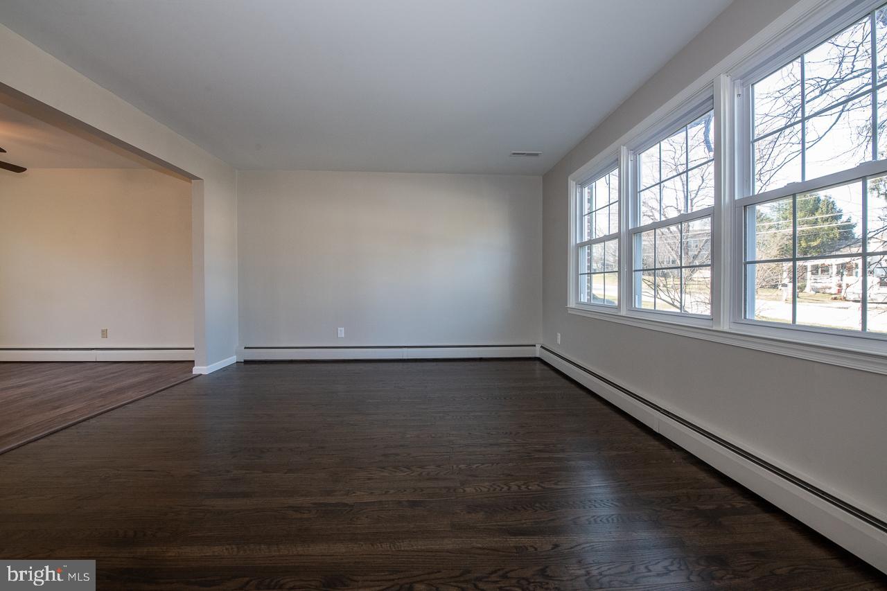 6 Pine Road Malvern, PA 19355 - Photo 6 of 33 Living room