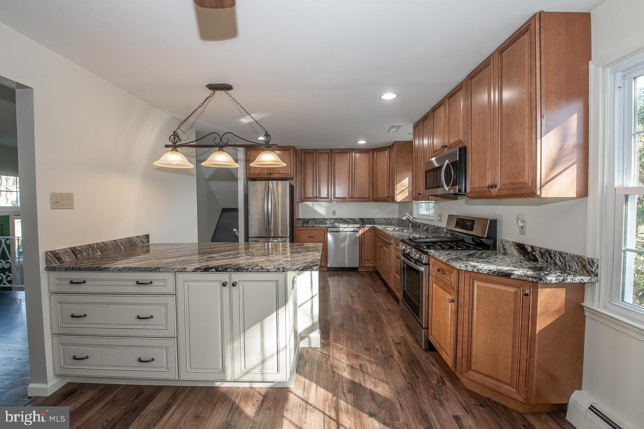 6 Pine Road Malvern, PA 19355 - Photo 10 of 33 Your Kitchen