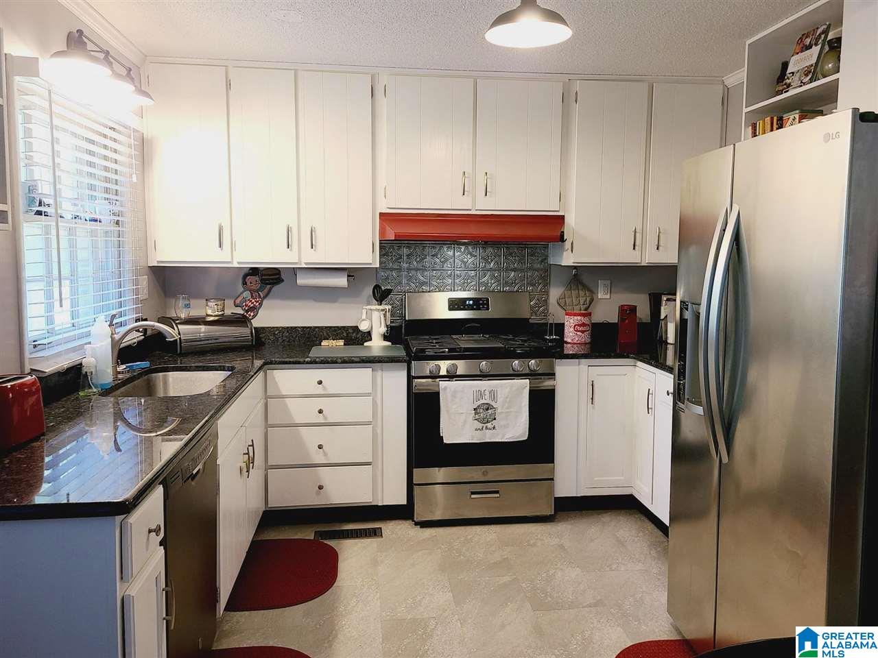 1304 6th Street West Jasper, AL 35501 - Photo 2 of 13