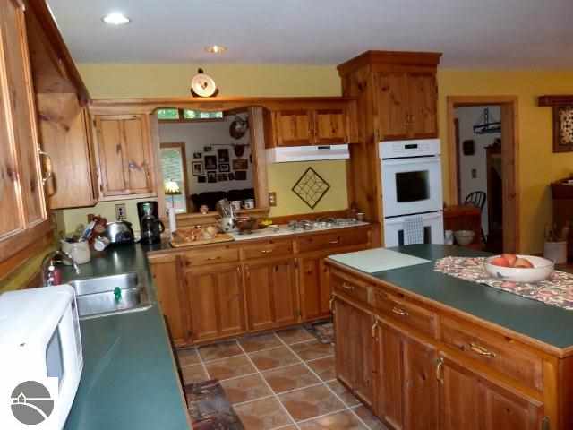 7701 Way Road Honor, MI 49640 - Photo 20 of 68 1749060-19.JPG