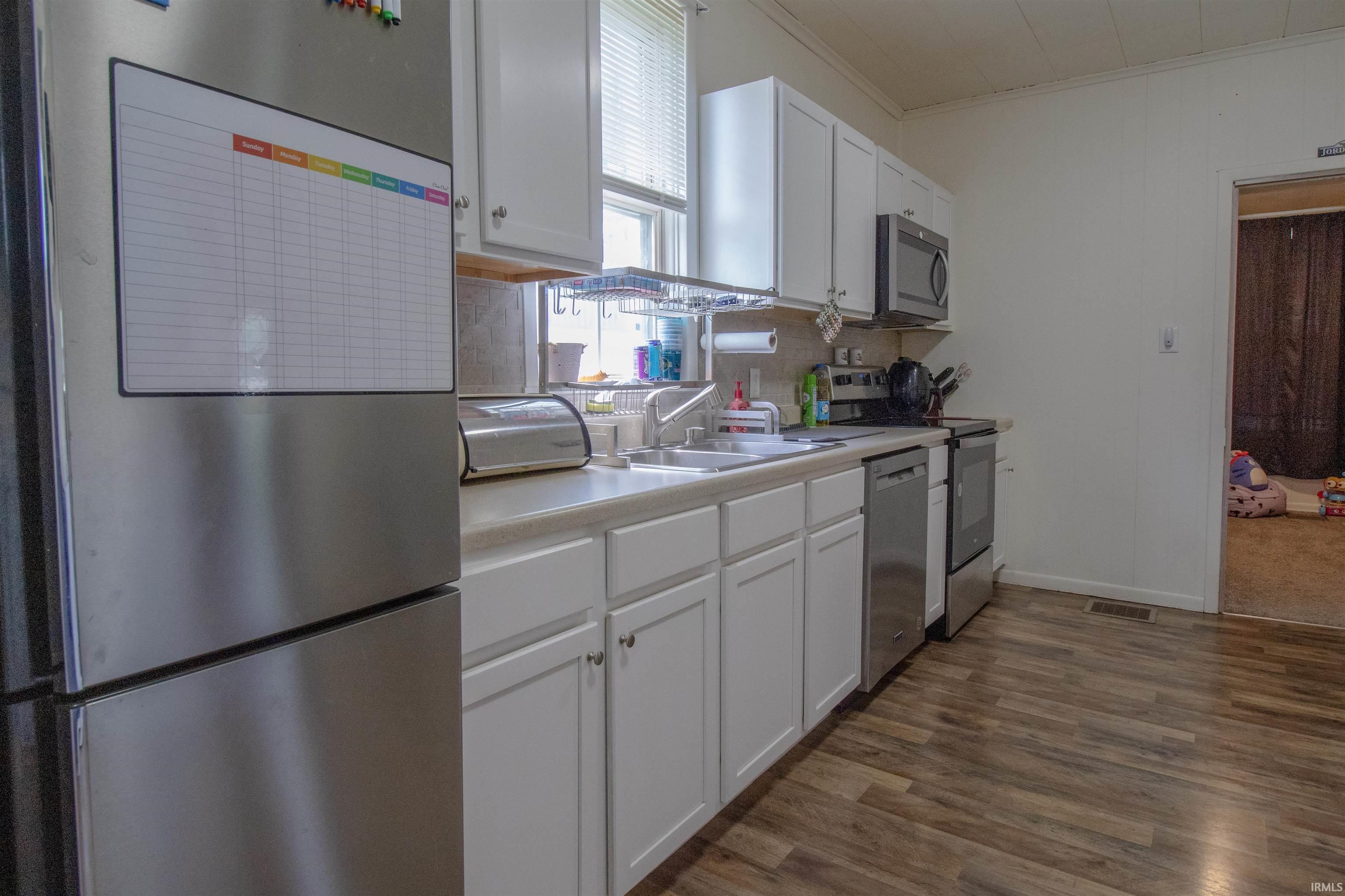 20 East Miller Street Ridgeville, IN 47380 - Photo 8 of 26