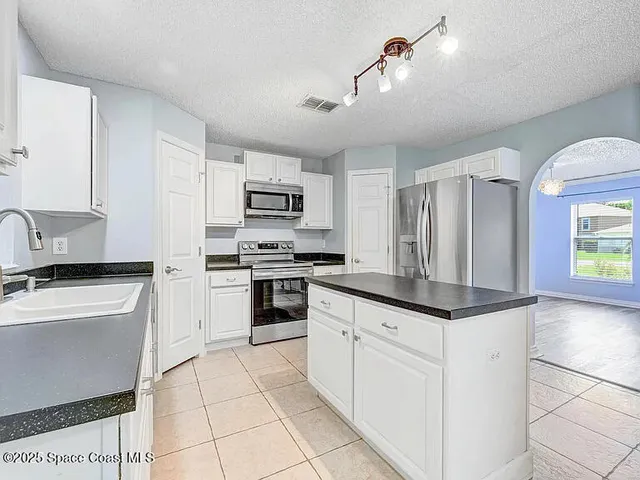 $2,650 | 2240 Spring Creek Circle, Palm Bay, FL 32905